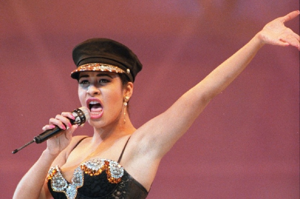 How tall was Selena Quintanilla when she died