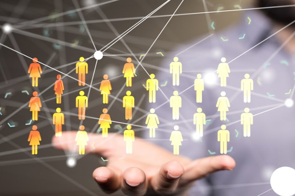 What is the difference between affiliate model and MLM model?
