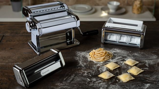 Marcato Atlas 8340 manual pasta roller machine for making fresh pasta at home