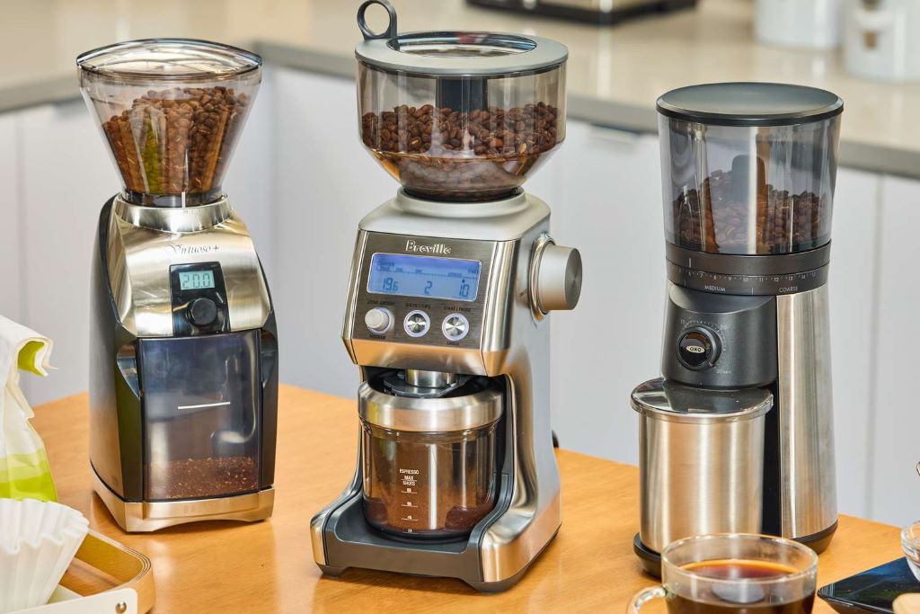 Coffee brewing process in a drip coffee maker with glass carafe